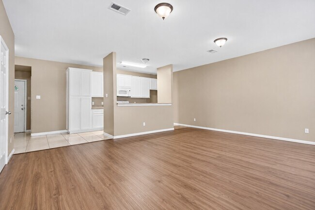 Photo - 172 Binnacle Ct Unit A