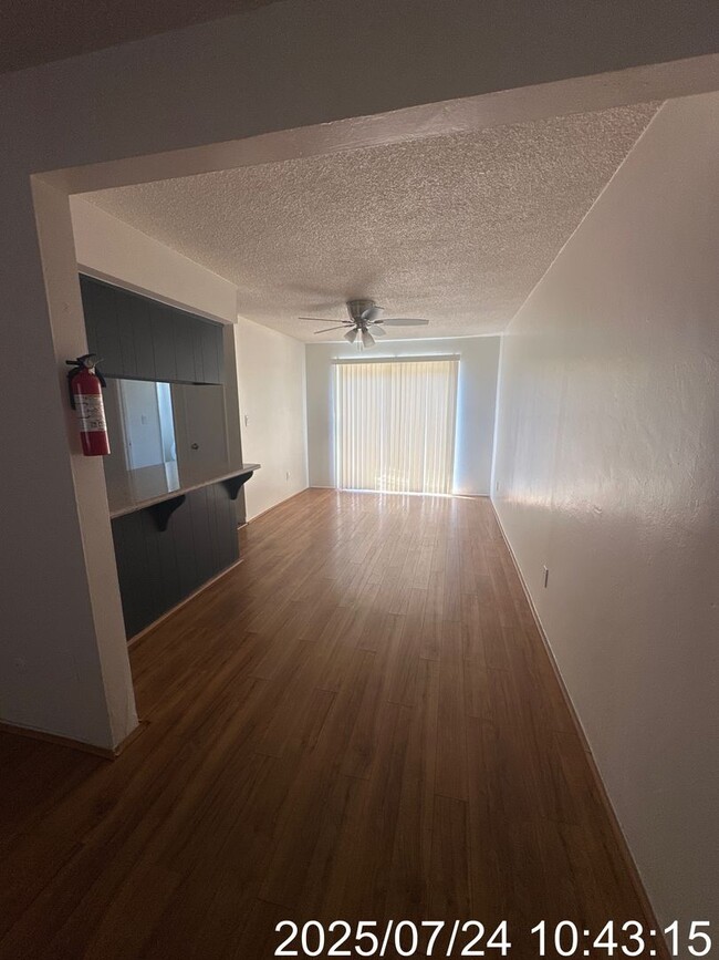 Photo - 5101 Hunter Ave