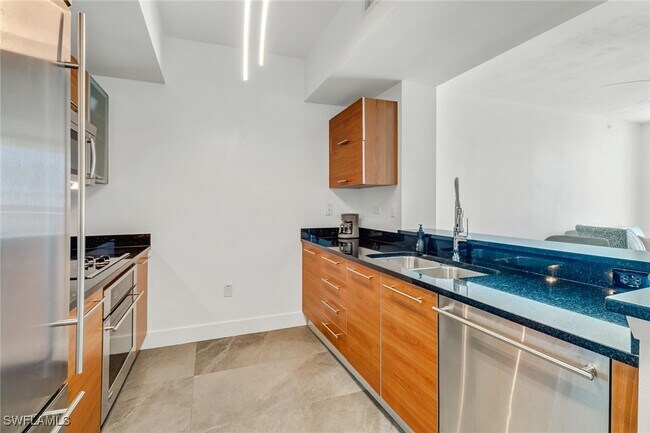 Photo - 3000 Oasis Grand Blvd Unit 606