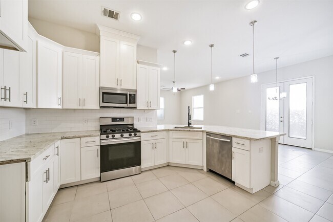 Building Photo - 10334 Solitaire Cir Rental