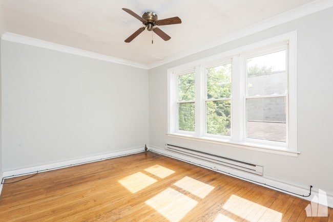 Photo - 3935 N Janssen Ave