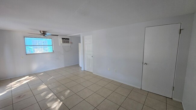 Photo - Nice 1 bed/ 1 bath near Downtown Sarasota Available Now!