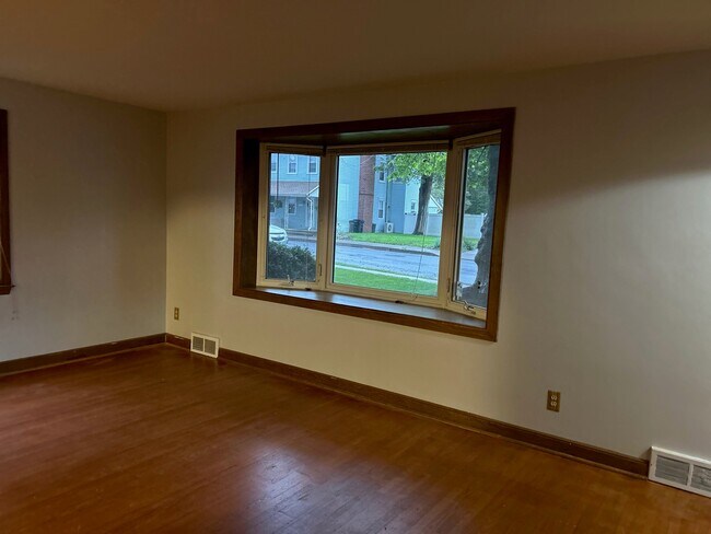 Photo - 645 Minor St