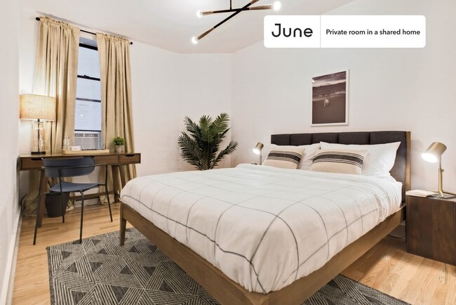 Building Photo - Room in Shared 4 bed/1 bath home