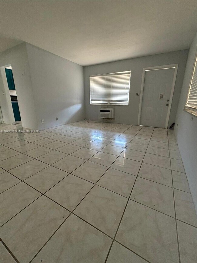 Photo - 1816 McKinley St Unit 12