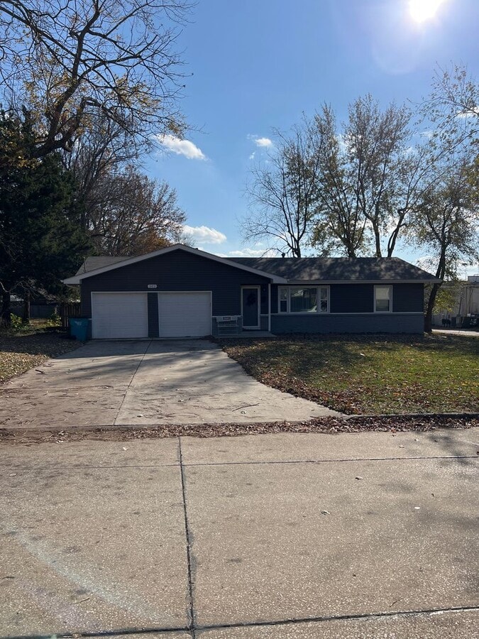 Renovated Ranch Home - Renovated Ranch Home