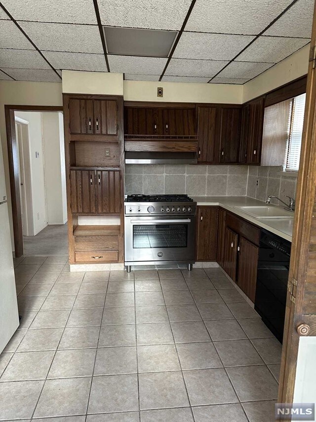 548 Page Townhome Townhome Rental in Lyndhurst NJ