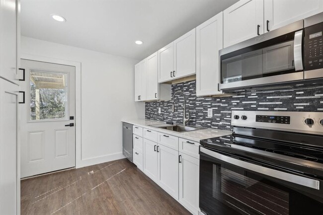 Photo - 304 Harris St