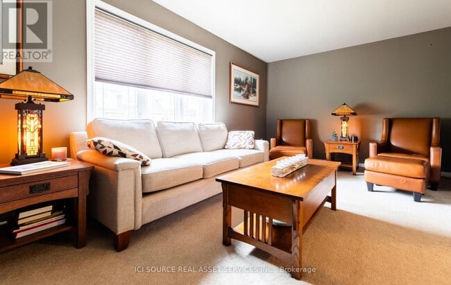 Photo - 1352 Coleman Cres