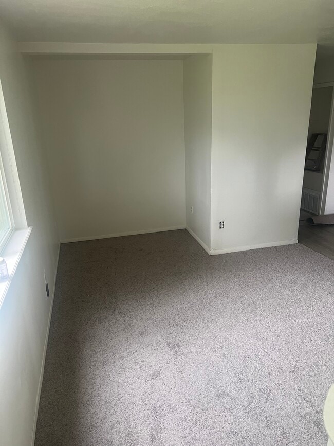 Photo - 1215 Thurber St