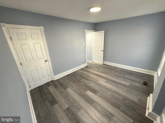 Photo - 363 E Airy St