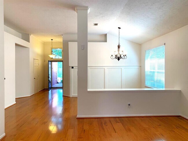 Photo - 4739 Silverlake Dr