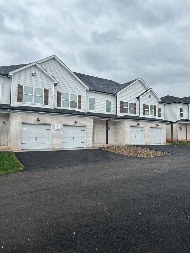 Photo - 2 Bed/2.5 Bath Townhome with Garage (Water/Sewer/Trash Included)