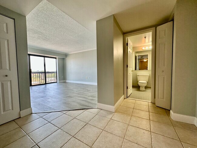 Building Photo - 15 North Beacon St Unit 803 Rental