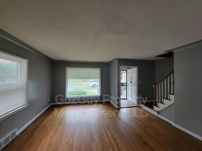Photo - 2111 Ewald Cir