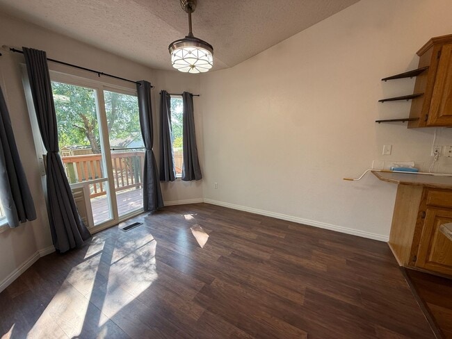 Photo - 1033 W Pennwood St