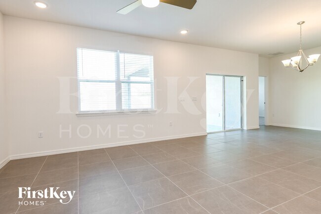 Photo - 1240 Spokane Pt