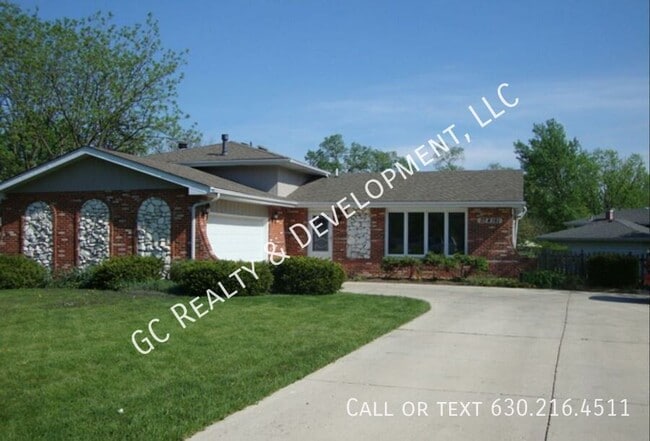 Building Photo - 27W181 Jewell Rd Rental