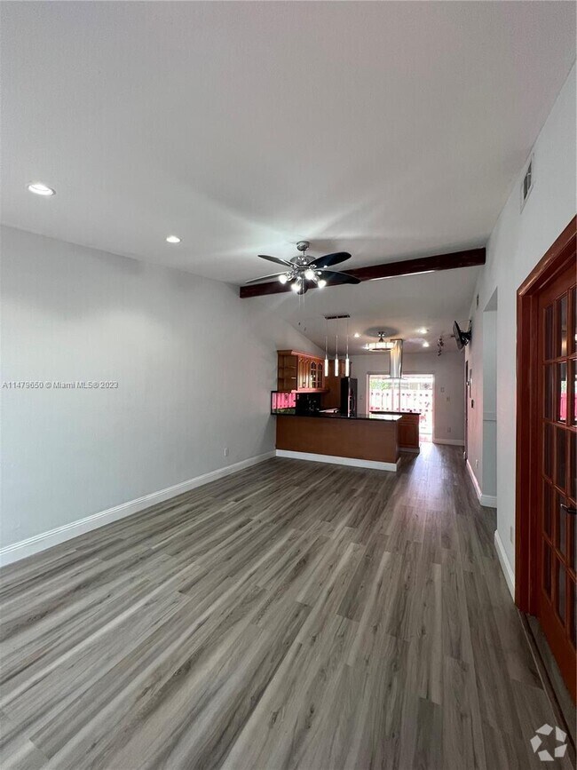Building Photo - 8285 NW 186th St Rental