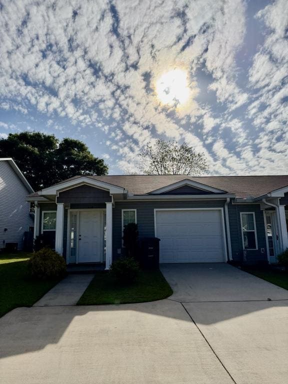 Building Photo - 118 Jasmine Cir