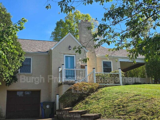 Photo - 300 Maxwell Dr