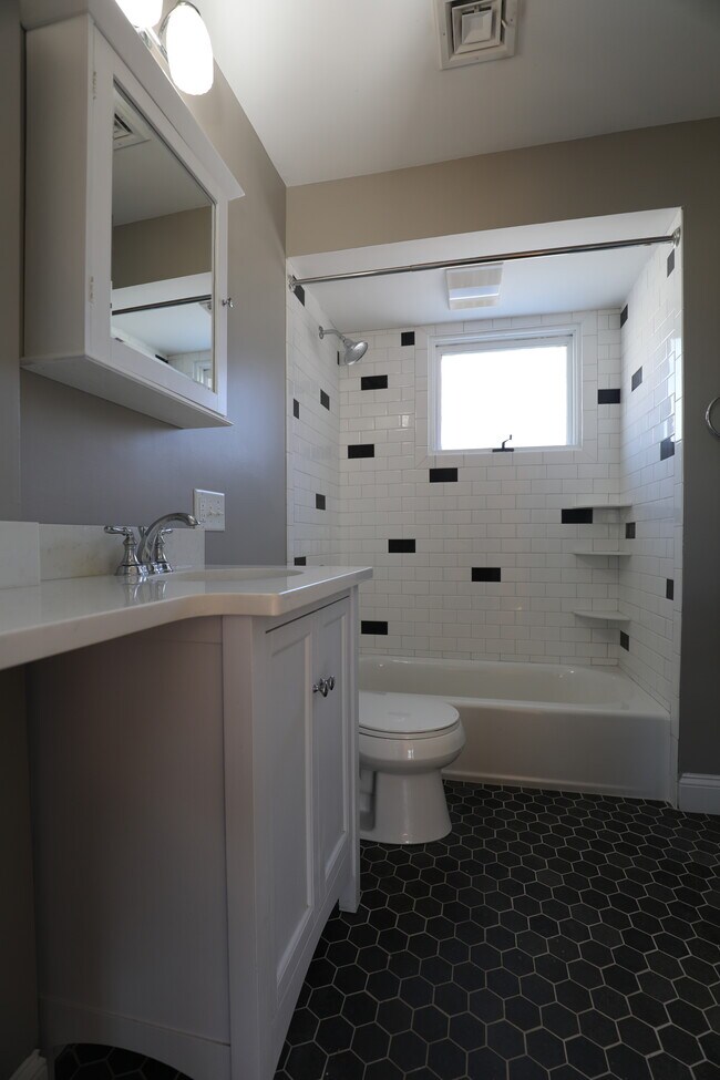 Photo - 38 Waverley Ave Unidad 1