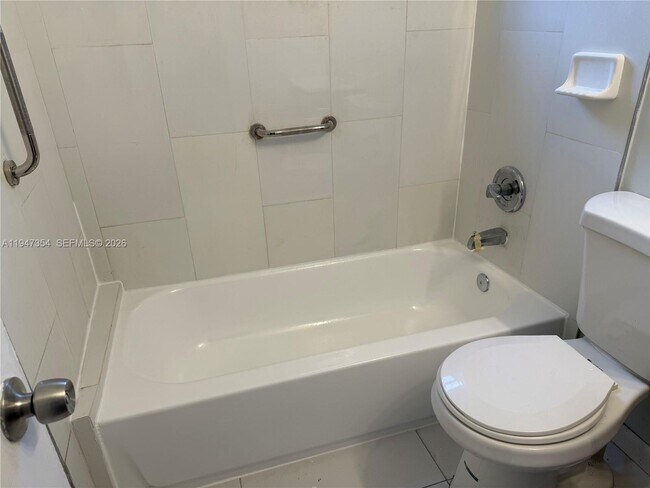 Photo - 756 NW 5th St