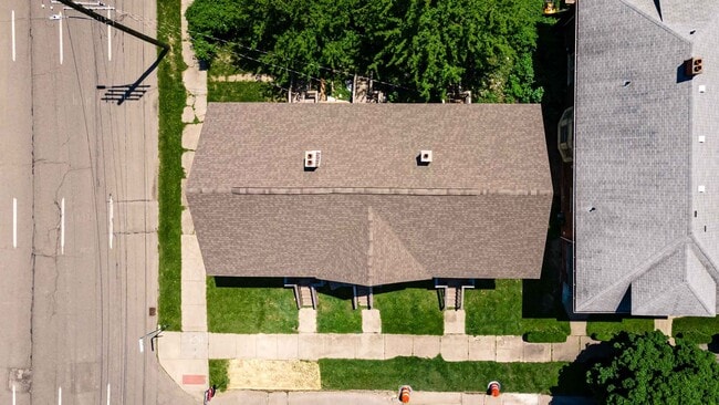 Photo - 156 Leicester Ct Unit 2 - V 11/30/25 (T)