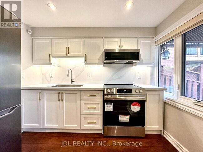 Photo - 32 Bestview Crescent