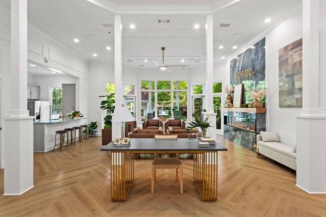 Clarinbridge Apartments and Townhomes