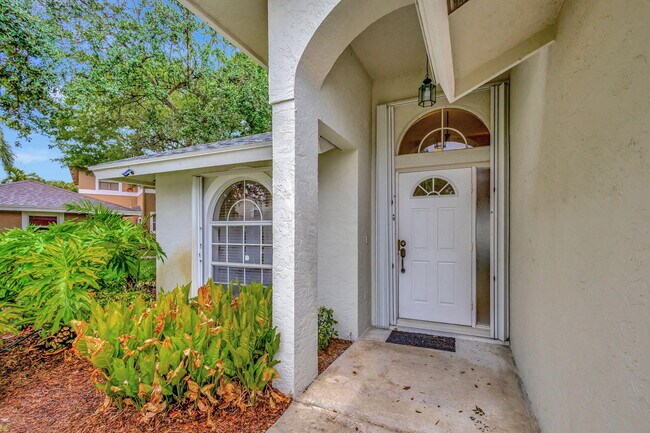 Photo - 13796 Yarmouth Dr