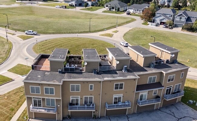 Photo - 492 Bluestem Cir