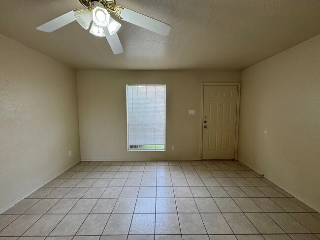 Photo - 4506 Deek Dr Unit B