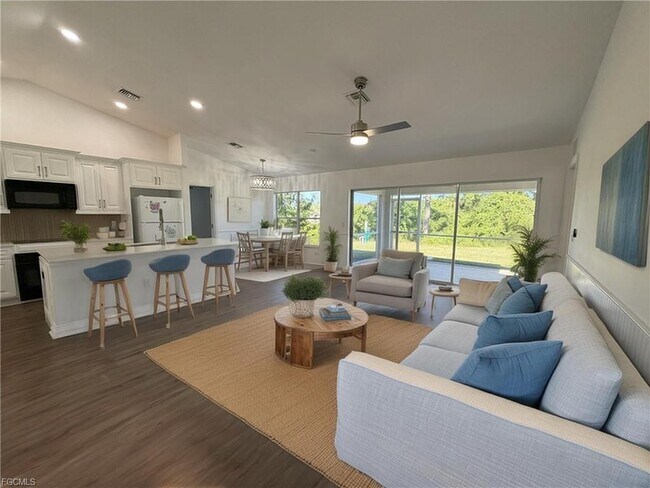 Photo - 3010 71st St W