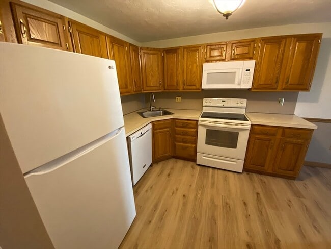 Photo - 501 Ridgefield Cir