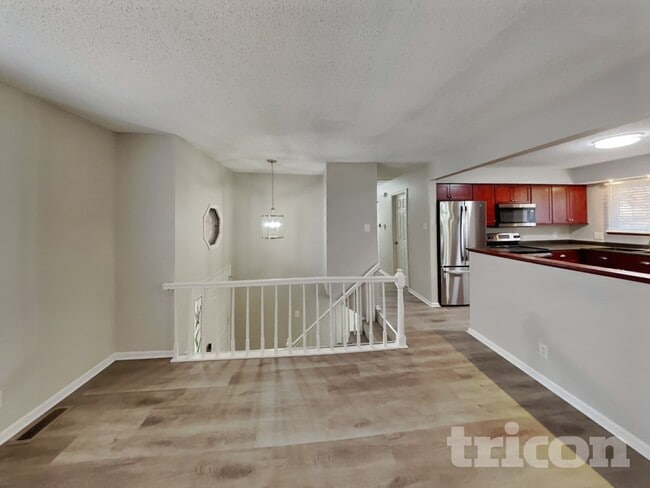 Photo - 14 Long Branch Ct