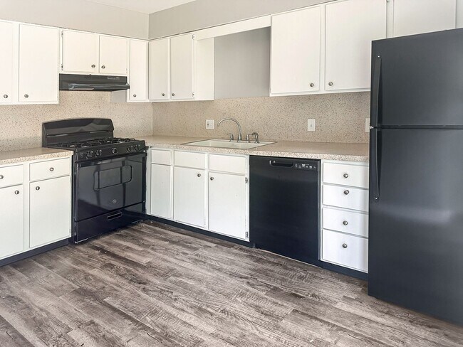 Photo - 2221 Saginaw Rd SE Unit 2223