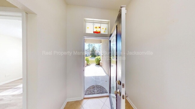 Photo - 630 Glendale Ln