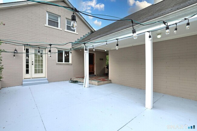 Photo - 90 Edgewood Way
