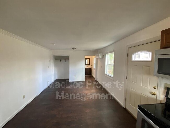 Photo - 201 N Irving Ave Unit B