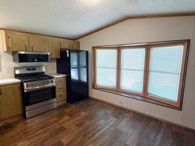 Building Photo - 4664 US-30