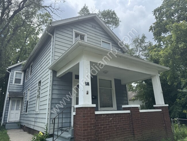 Building Photo - 721 3rd St Rental