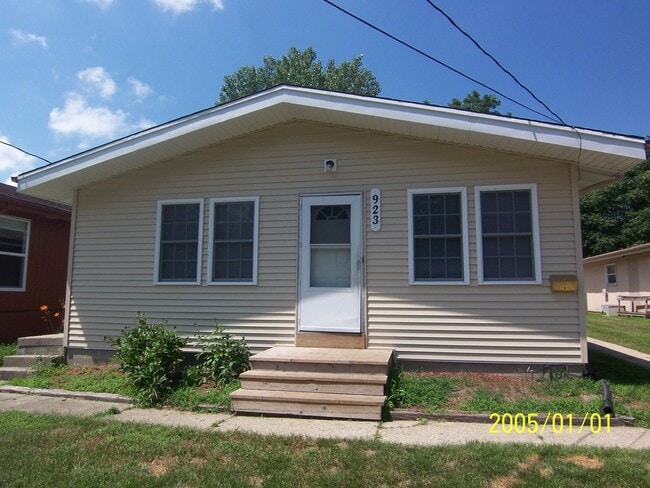 Photo - 923 Garfield Ave House