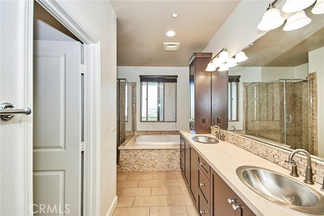 Photo - 15 Vantis Dr