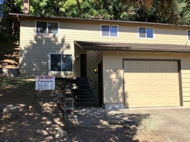 Building Photo - 187-189 Stoneway Dr NW Unit 187