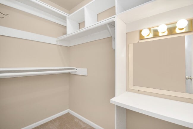 Photo - 2818 Colonial Dr