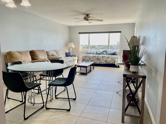 Photo - 4775 Cove Cir Unit 508