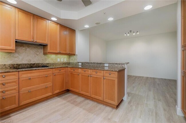 Photo - 455 Cove Tower Dr House