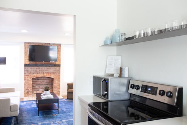 Photo - Chapman Apartments