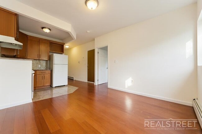 Photo - Lovely 3 Bed in Bed Stuy! Unit 2